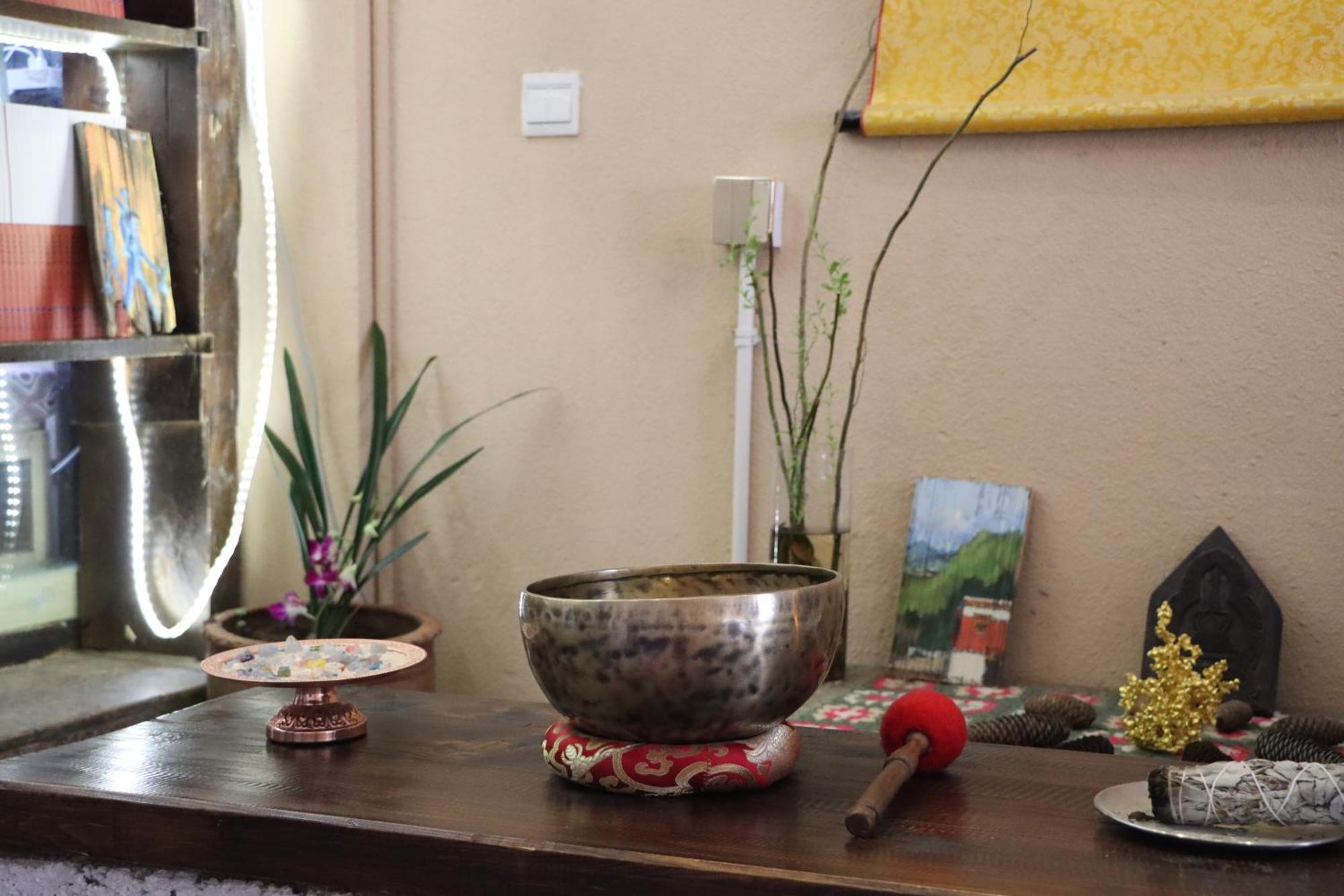 Energy Space Healing Inn Shangri-La Buitenkant foto